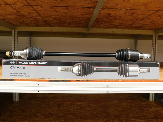 C9100ED80JNW - Front Drive Axle: Value Advantage™ CV AXLE FR RH for Nissan: Cube, Versa Image