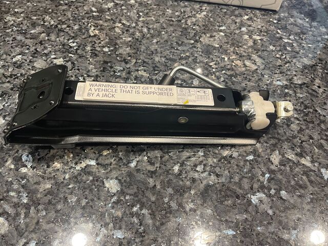 205580000064 - Tools and Accessories: Jack for Mercedes-Benz Image