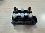 993200258 - Springs, Suspension and Hydraulics: Valve Block for Mercedes-Benz Image