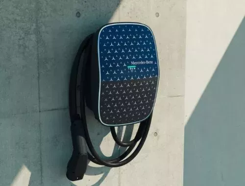 906341464 - Tools and Safety: Mercedes-Benz Wall box with fixed charging cable, USA/Mexico for Mercedes-Benz Image