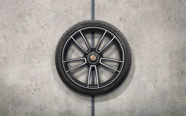 992044603AB - : ​​992 911 Turbo S (2020+) 20/21" 911 Turbo S Winter Wheel/Tire Set (Goodyear) for Porsche: 911 Image