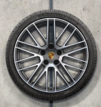 992044601AA - : 992 911 Turbo S (2020+) 20/21" 911 Turbo Winter Wheel/Tire Set (Michelin) for Porsche: 911 Image
