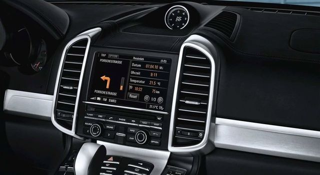 95804490141 - Audio/Video: 92A Cayenne (2011-2016) Porsche Communication Management (PCM) with Navigation Module &amp; CD/DVD Autochanger for Porsche Image