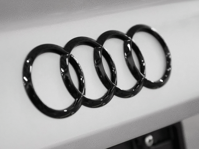 Genuine Audi ZAW-071-010-AG-DSP | A4/S4 (2020-2021) Black