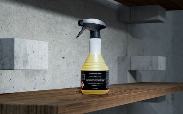 4400235 - : Rim Cleaner with Spray Head for Porsche Image