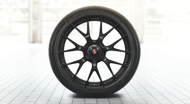 91804460008 - : 918 Spyder magnesium summer wheel-and-tire set, painted in Black (satin-gloss) (20/21-inch) for Porsche Image
