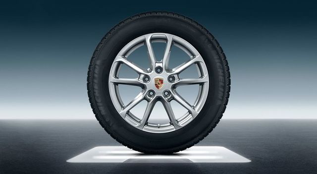 95804461102 - : 92A Cayenne (2015-2017) 18" Cayenne Winter Wheel/Tire Set for Porsche: Cayenne Image