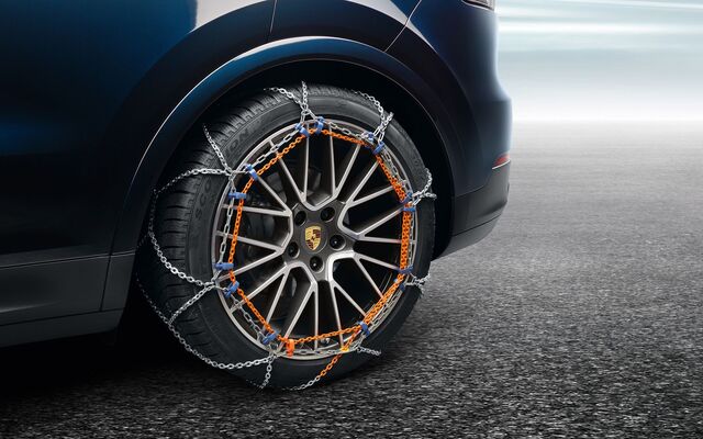 9Y0091355C - : Snow Chains for Porsche Image