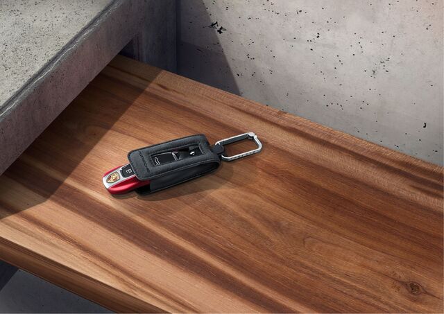 971044006 - : Race-Tex Key Case for Porsche: 911 Image