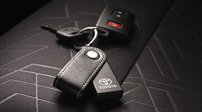 PT72503150 - Electronics: Key Finder for Toyota: 4Runner, Avalon, Camry, Celica, Corolla, Corolla iM, Echo, FJ Cruiser, Highlander, Land Cruiser, Matrix, MR2 Spyder, Prius, Prius C, Prius Plug-In, Prius V, RAV4, Sequoia, Sienna, Solara, Tacoma, Tundra, Venza, Yaris, Yaris iA Image