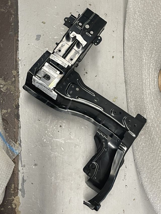 625215ZU0A - Body: Outer Support for INFINITI: QX80 Image