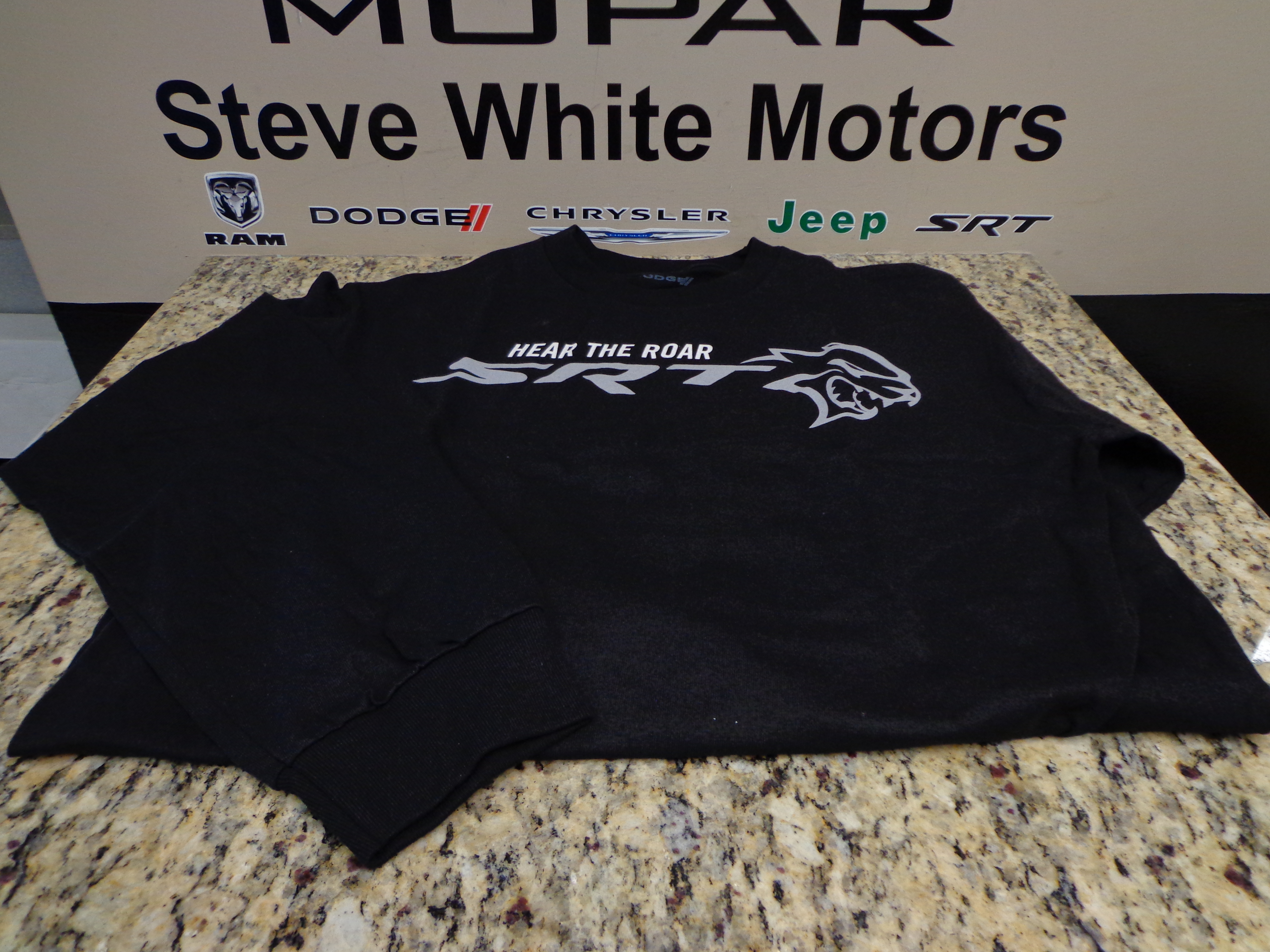 11D5AS - : New "Hear the Roar" SRT Long Sleeve Tee T-Shirt Shirt Black Small Mopar for Mopar Image