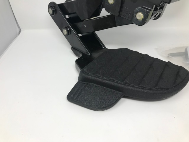82215842AG - Exterior Accessories: Bed Step For Ram 2500 And Ram 3500 Pickups for Ram: 2500, 3500 Image