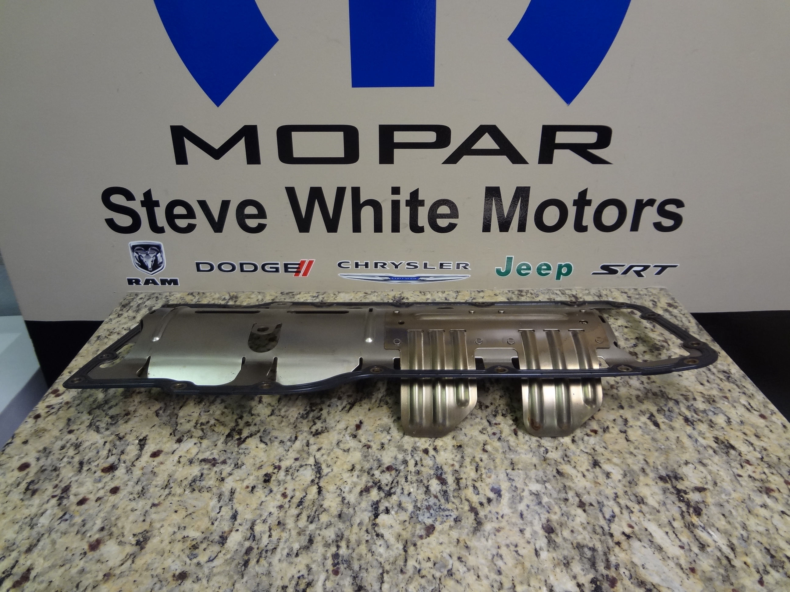 53020675AE - 4.7L Gas; Engine: Oil Pan Gasket for Chrysler: Aspen | Dodge: Dakota, Durango, Ram 1500 | Jeep: Commander, Grand Cherokee | Ram: 1500, Dakota Image