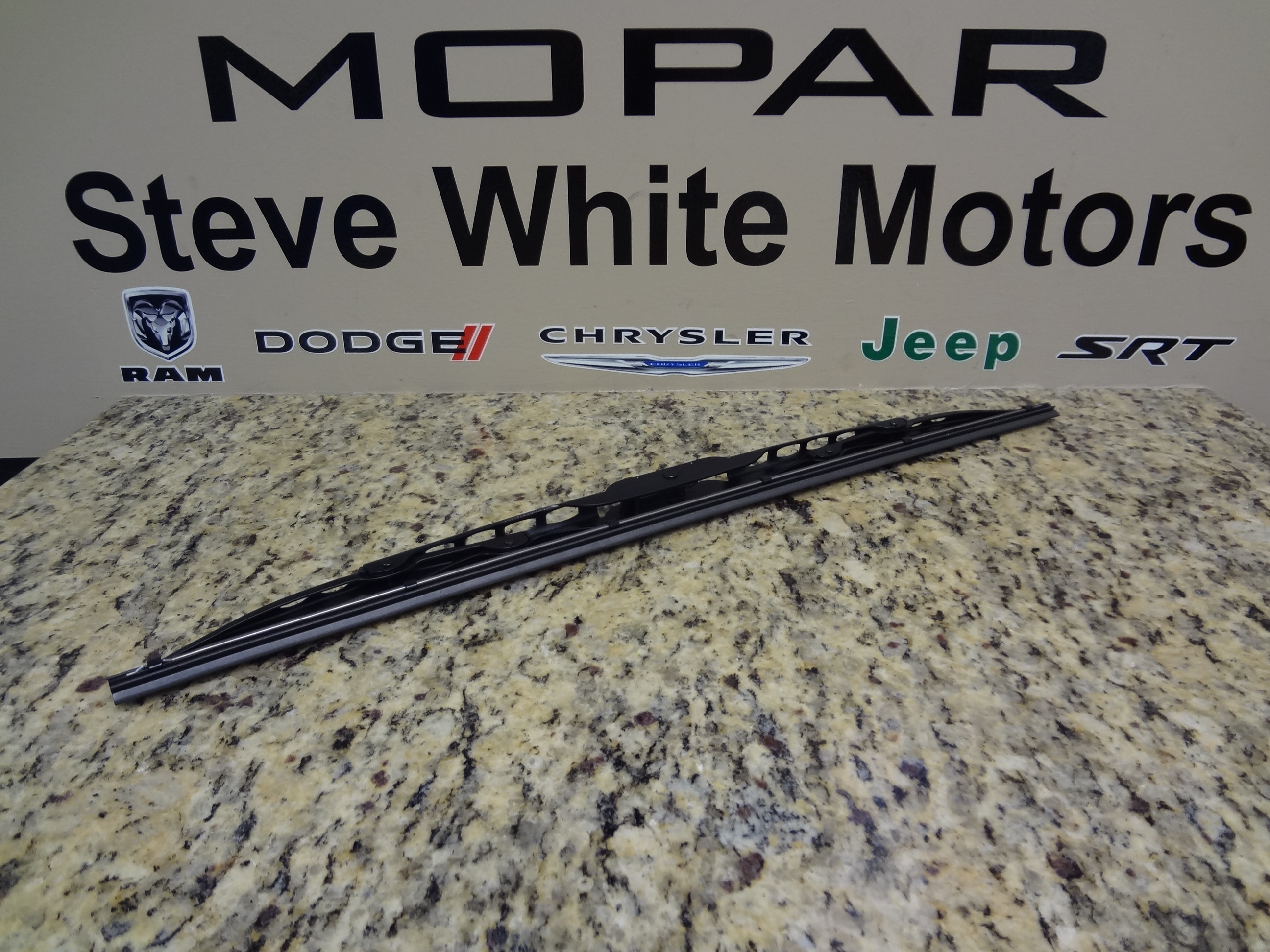 68003937AB - : Front Wiper Blade for Dodge: Nitro | Jeep: Liberty Image