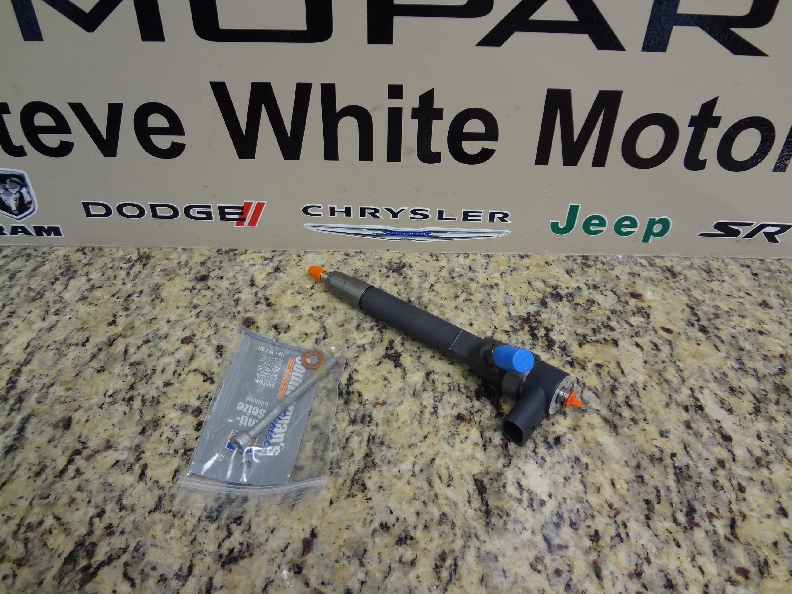 R5135154AB - : Fuel Injector for Dodge: Sprinter 2500, Sprinter 3500 Image