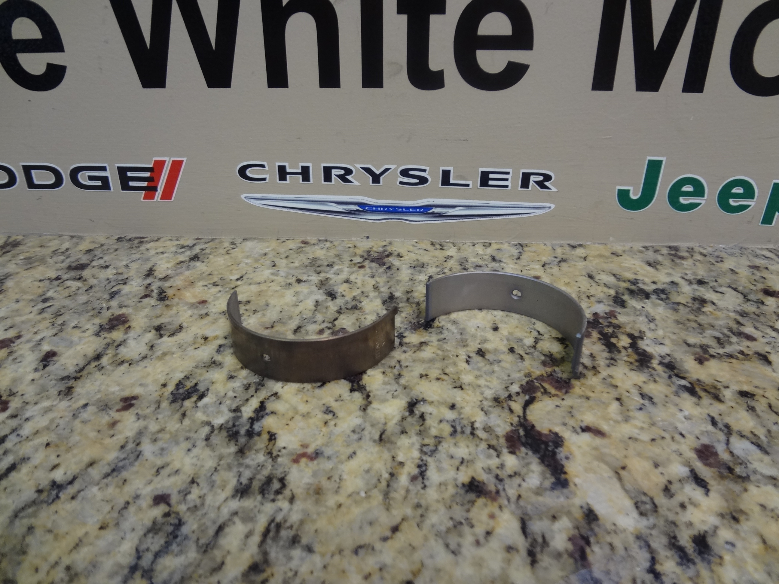 4626657AD - Engine 3.5L Six Cylinder: Connecting Rod Bearing Package for Chrysler: 300, 300M, Concorde, Pacifica | Dodge: Charger, Intrepid, Magnum Image