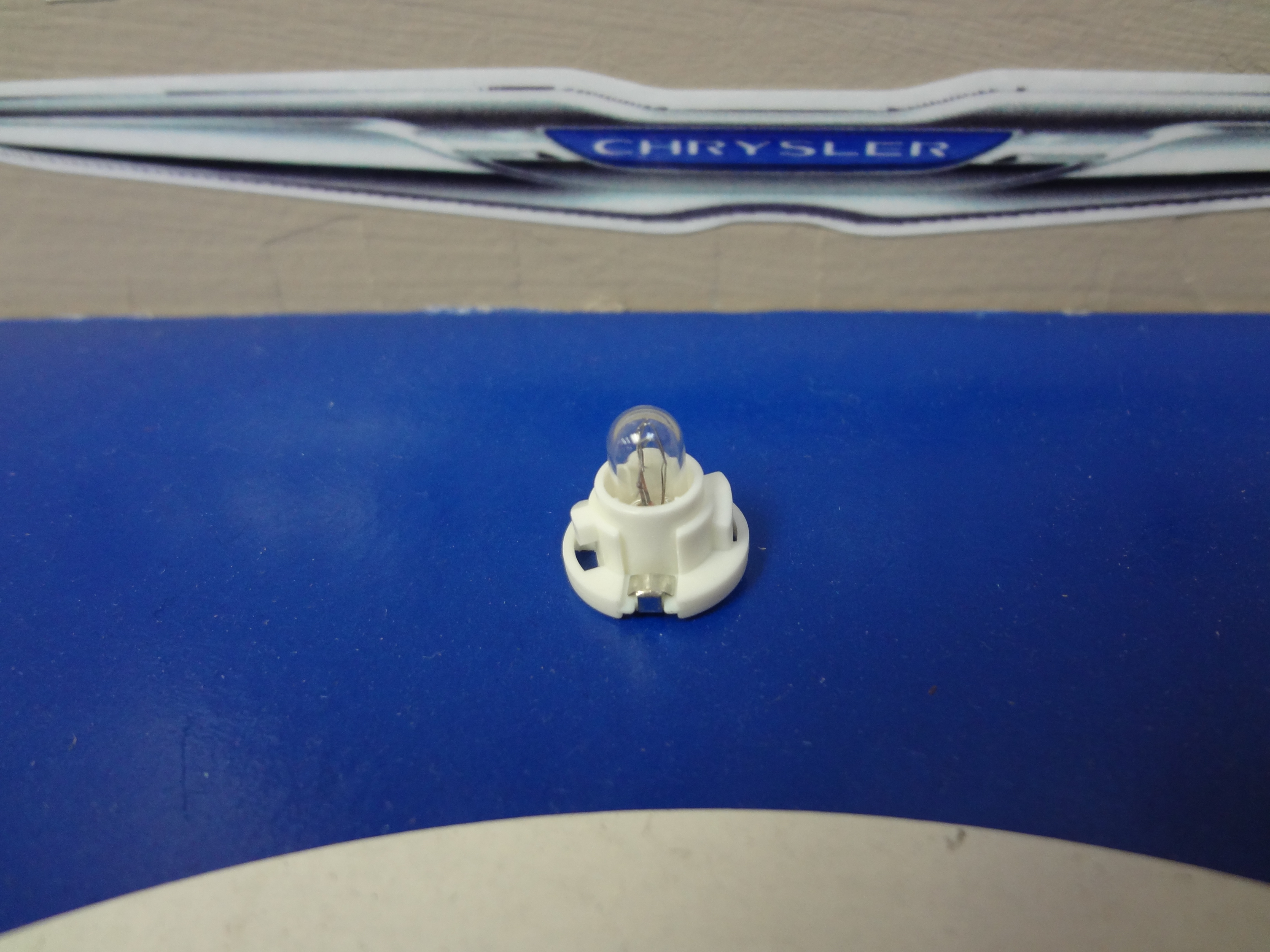 5013815AA - Air Conditioning &amp; Heater: Heater And A/c Control Bulb And Socket for Chrysler: 300M, Concorde | Dodge: Dakota, Intrepid, Ram 1500, Ram 2500, Ram 3500 Image