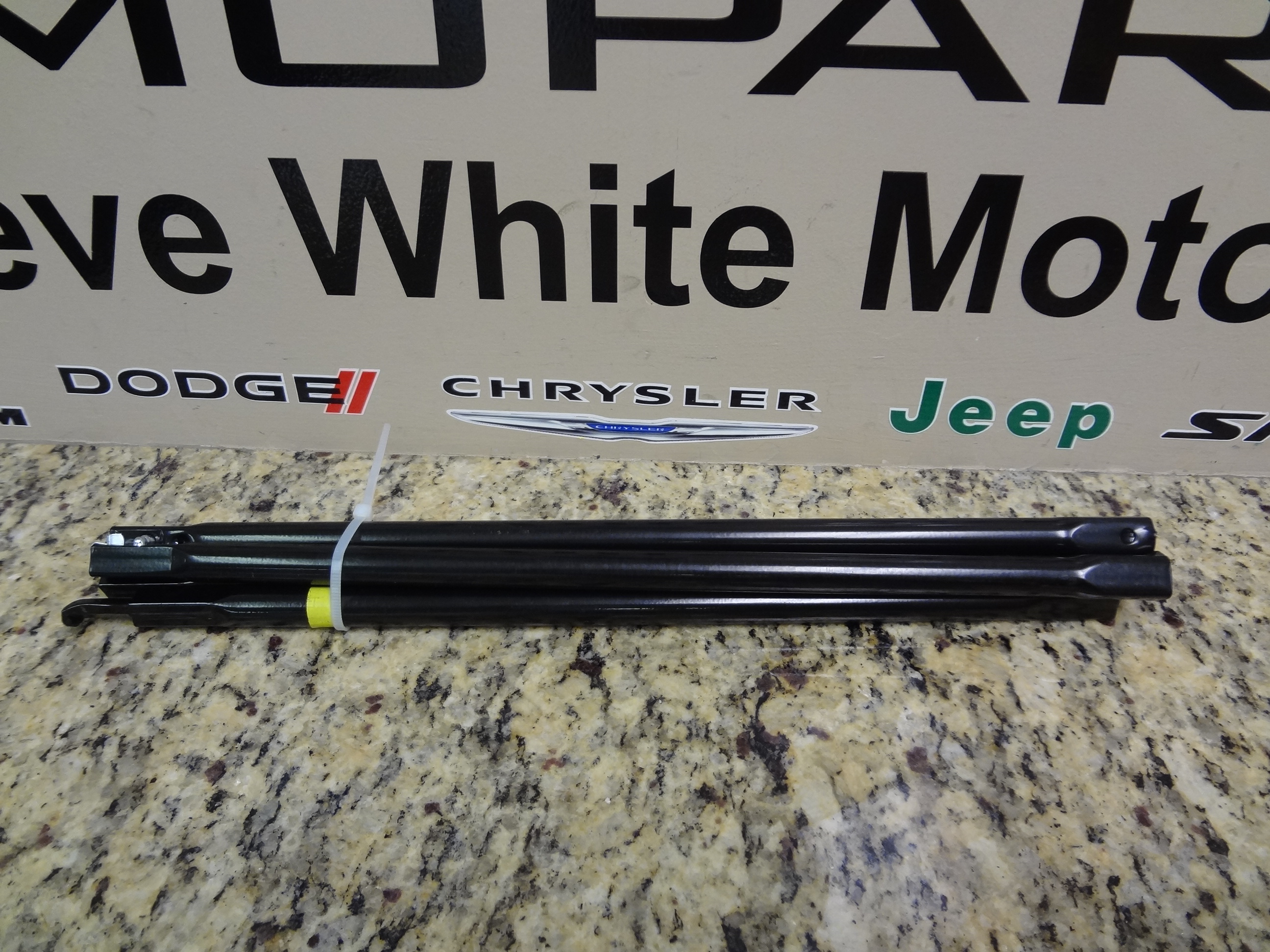 5072841AB - Wheels, Covers and Jacks: Jack Handle Extension Kit for Mopar Image