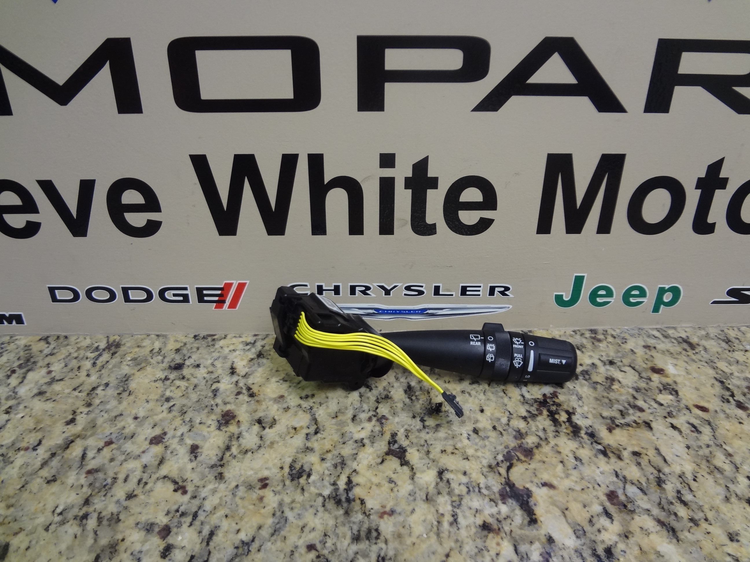 68003215AD - : Wiper Switch for Chrysler: PT Cruiser | Dodge: Caliber, Journey, Nitro | Jeep: Commander, Compass, Grand Cherokee, Liberty, Patriot, Wrangler, Wrangler JK Image