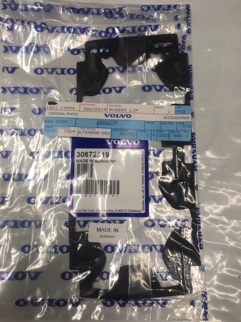 30672519 - Body: Front Cup-holder Mat for Volvo: V70, XC60, XC70 Image