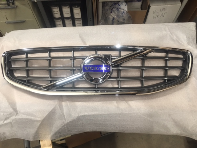 30795039 - : 2011-2013 Volvo S60 - Grille Assembly for Volvo: S60 Image