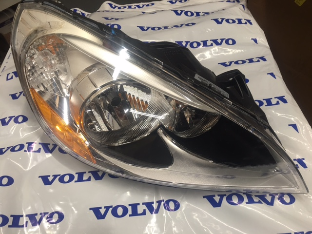 31383071 - : 2011-2013 Volvo S60 - Headlamp Assembly for Volvo: S60 Image