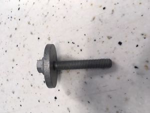                                     1999-2021 Volvo Axle Bolt
                                