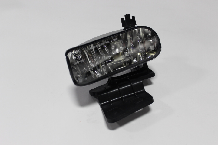 19433556 - : Fog Lamp Assembly for Chevrolet: Silverado 1500, Silverado 1500 HD, Silverado 2500, Silverado 2500 HD, Silverado 3500, Suburban 1500, Suburban 2500, Tahoe Image