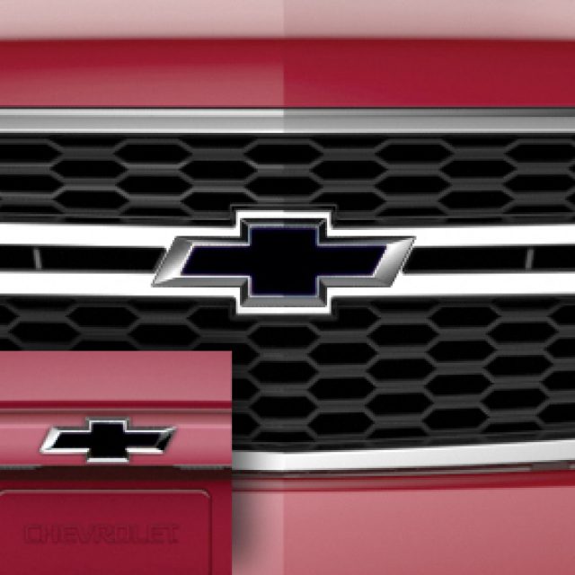 84722856 - Exterior: Front and Rear Bowtie Emblems in Black for GM Image