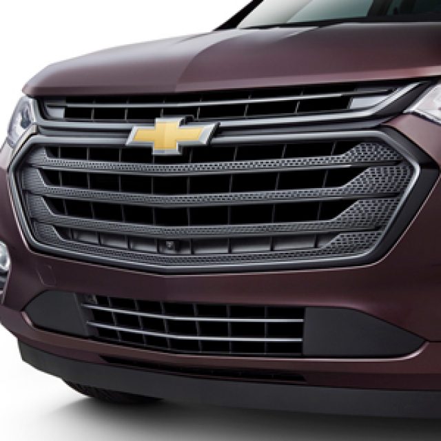 84297944 - : 2018 Traverse Black Accessory Grille (W/ Gold Chevy Bowtie Emblem) for GM Image