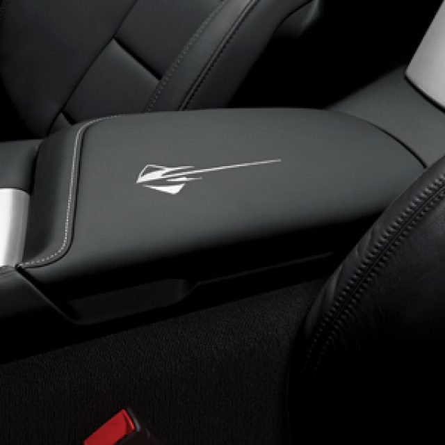 23296449 - : Floor Console Lid (Jet Black W/ Stingray Logo) for GM Image