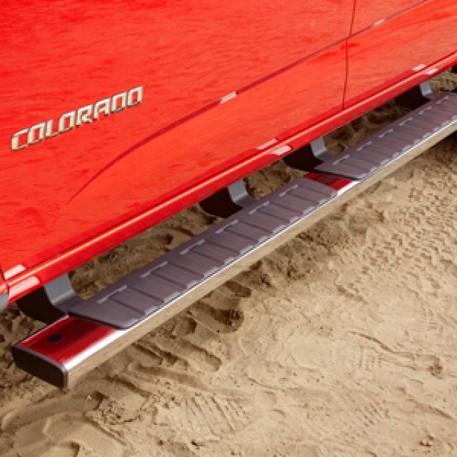 84157162 - : Extended Cab 5-Inch Rectangular Assist Steps (Chrome) for Chevrolet: Colorado | GMC: Canyon Image