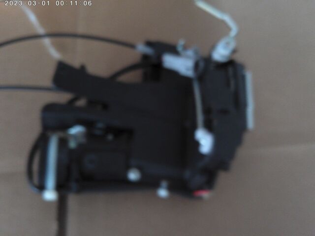 2000-2006 Toyota Tundra Door Latch (Left, Front) 69040-0C010
