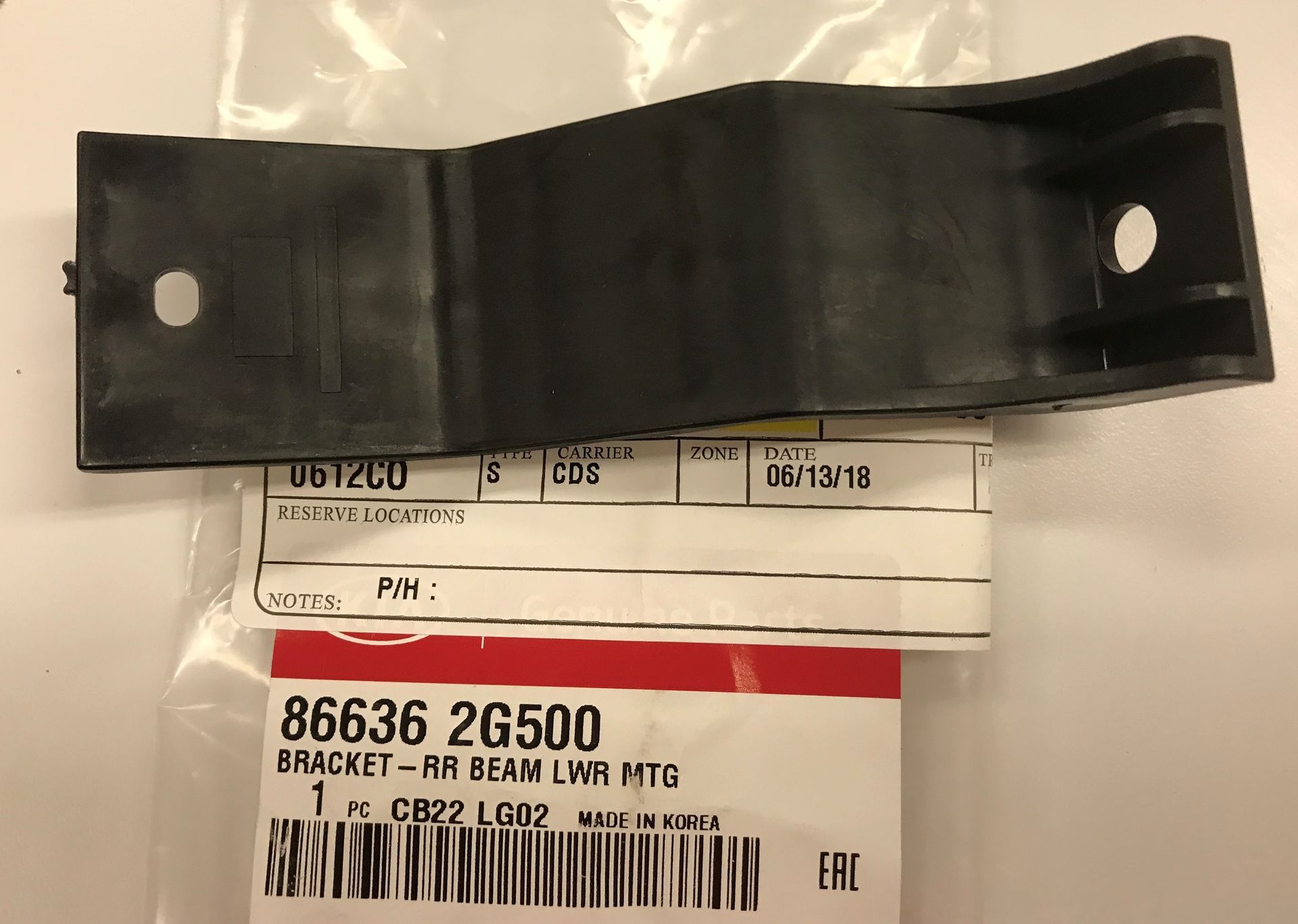 866362G500 - Body: Impact Bar Bracket for Kia: Optima Image