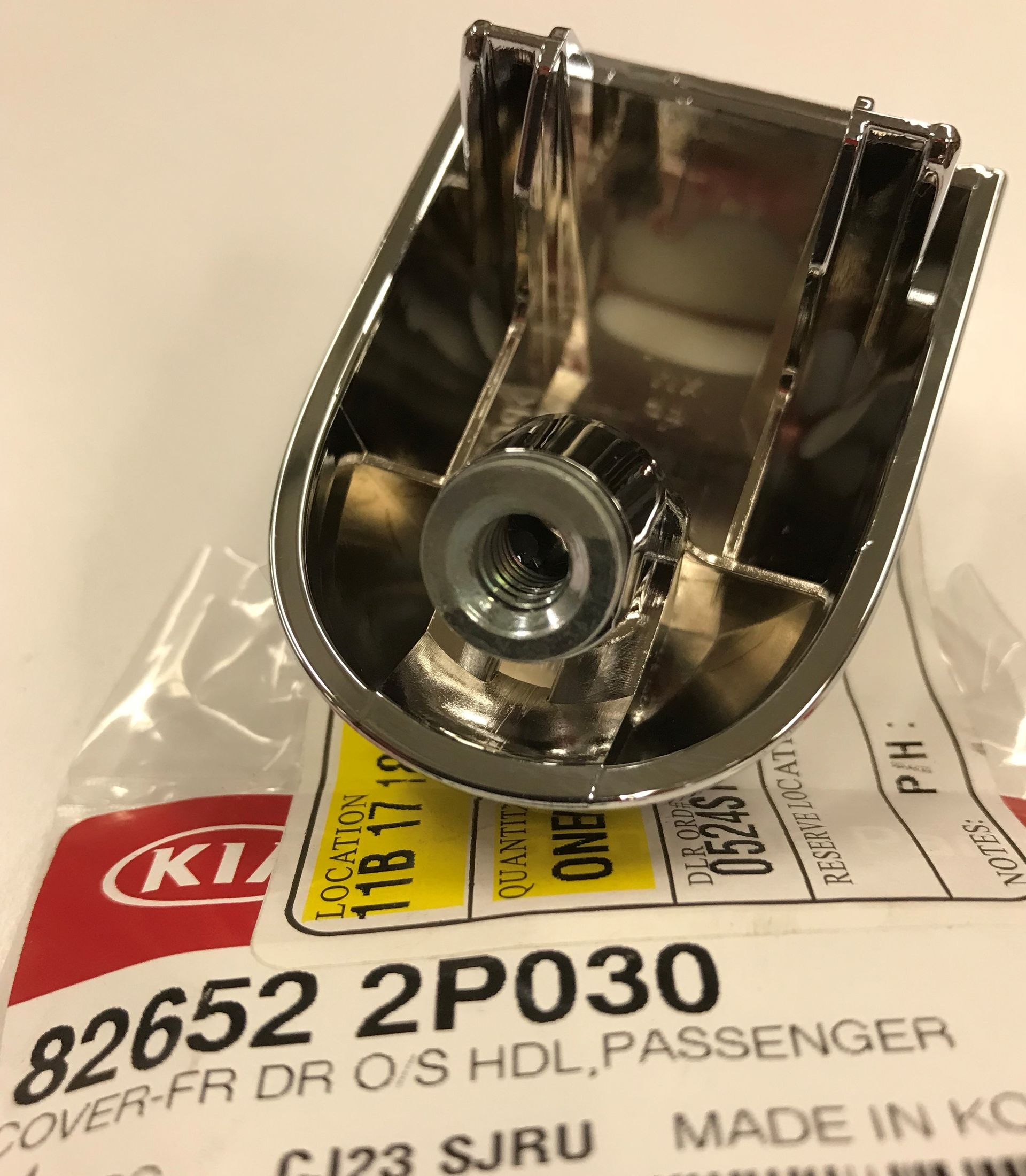 826522P030 - Body: Handle Cover for Kia: Sorento Image