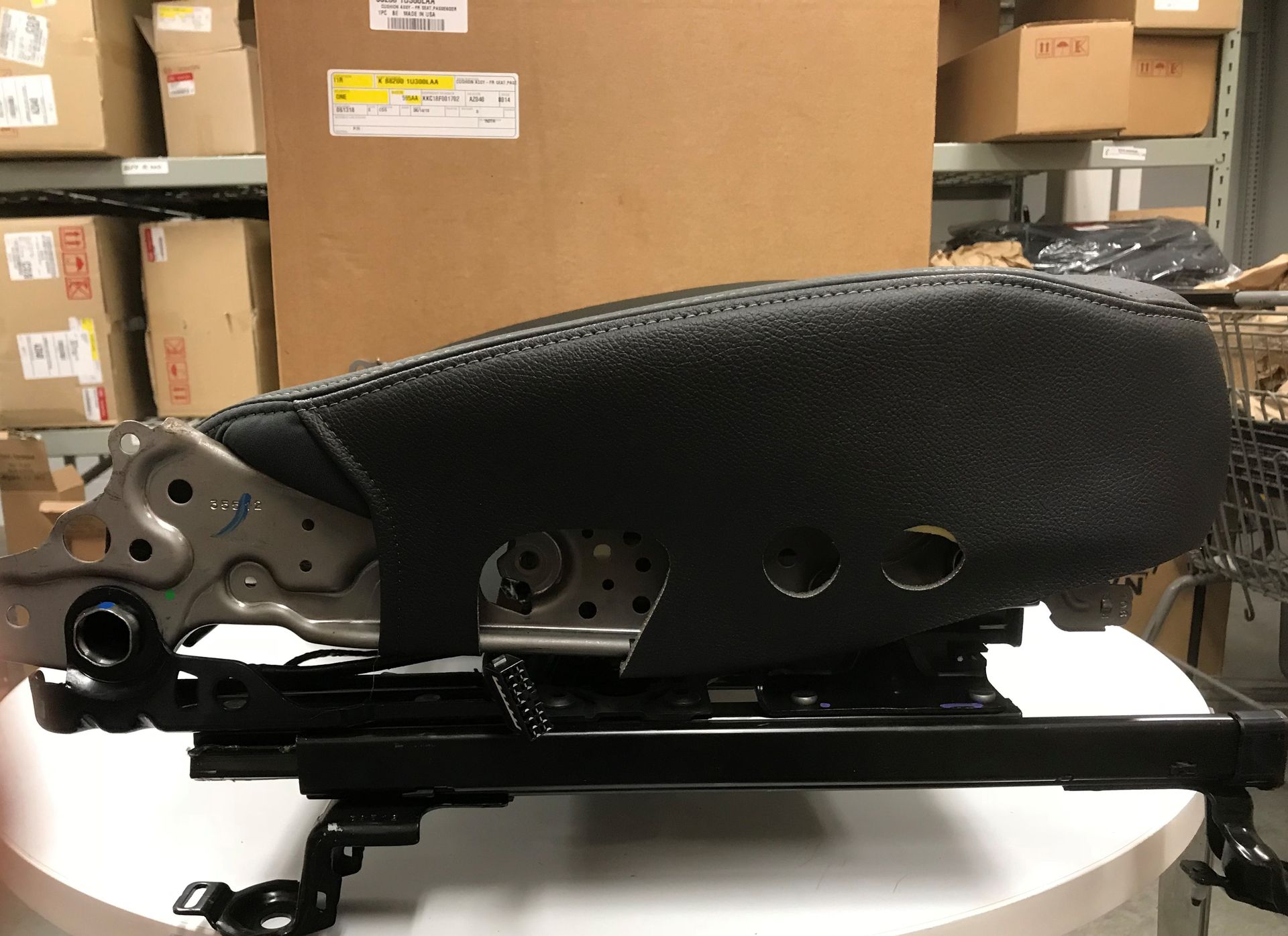 882001U300LAA - Body: Cushion Assembly for Kia Image