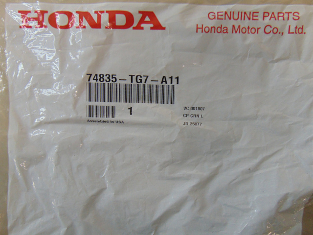 74835-TG7-A11 - Cover R Tailgate Hinge - 2016-2021 Honda Pilot ...