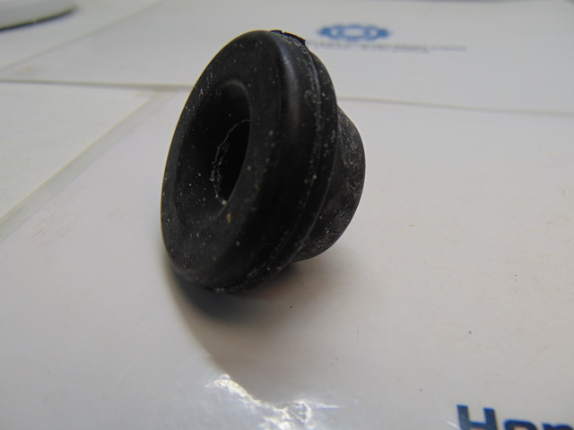 52725-S5D-A04 - 2001-2014 Honda - Rubber Shock Absorber Mounting ...