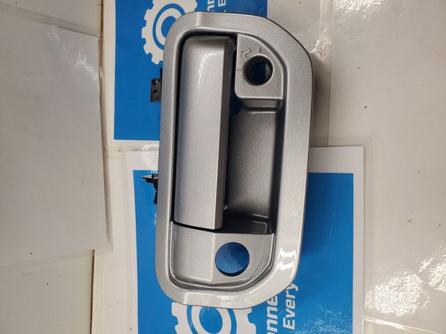 8Z07T6Z120E - Security: 2022 Honda Ridgeline - Tailgate Lock - Lunar Silver Metallic for Honda: Ridgeline Image