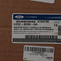 LC3Z8200GA - : Grille Assembly for Ford: F-250 Super Duty, F-350 Super Duty, F-450 Super Duty Image