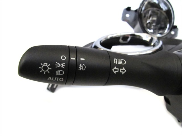 999F1G2000 - Exterior: OEM NEW 2014-2016 Nissan Rogue SL SV 2.5L Fog Light Lamps Bezel Kit 999F1-G2000 for Nissan: Rogue Image