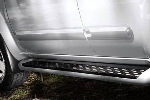 999G2XRKH302 - Serviceable Components: Body Side Moldings, Right-Hand for Nissan Image