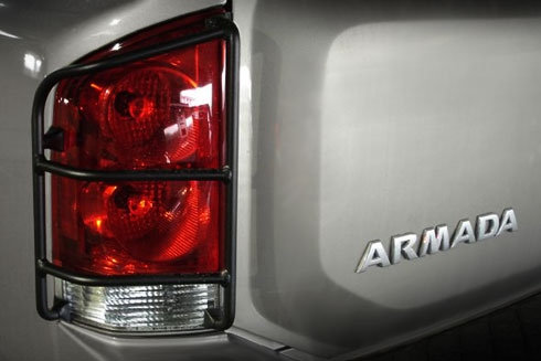 999G42Q100 - Exterior: Taillight Guards, Black for Nissan: Armada Image