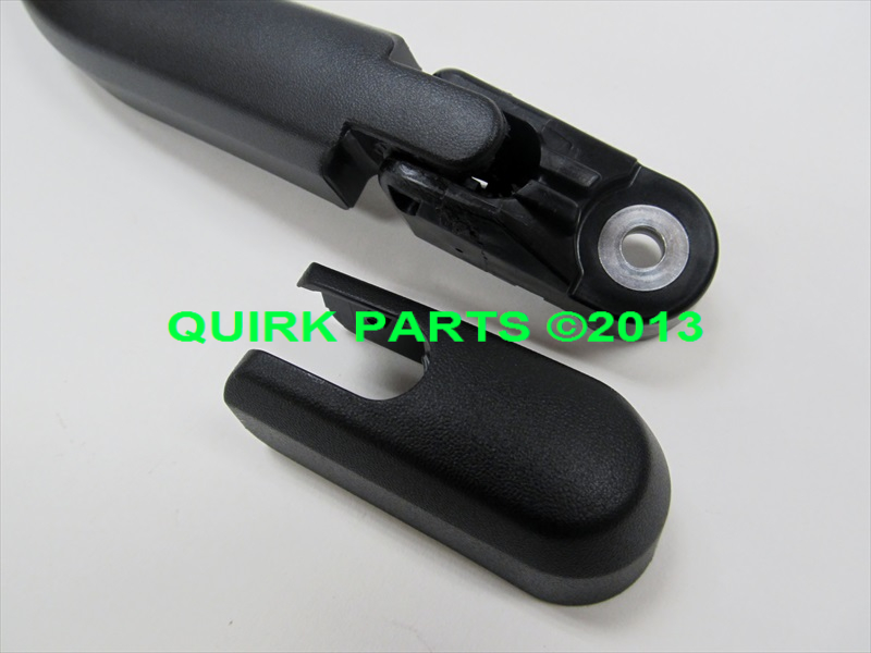 15807605 - Body: Wiper Arm for Chevrolet: HHR Image