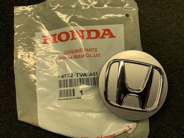 額 Genuine OEM Honda Set of 4 Black w/ Red Center Caps 44732