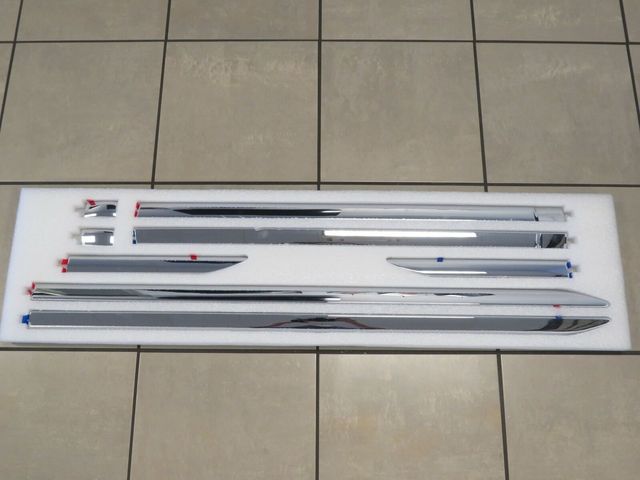 82215697 - Exterior Accessories: Molding, Body Side-Chrome for Ram: 1500 Image