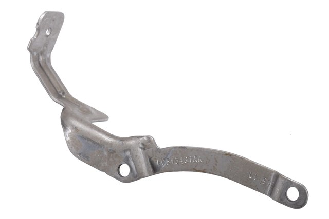 2013-2019 Cadillac XTS Driver Seat Bracket 22831493 | OEM Parts Online