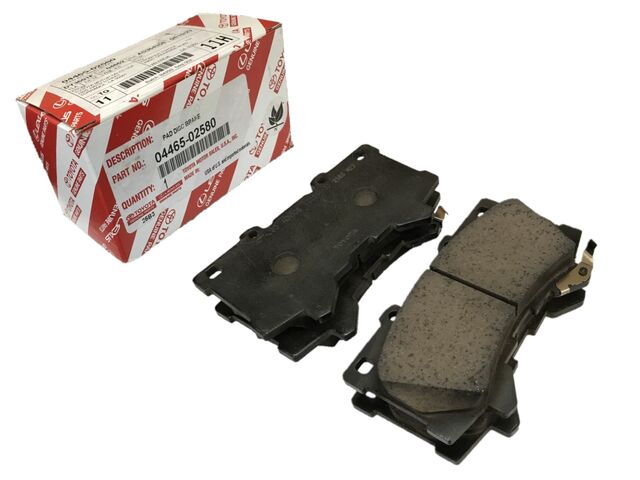 おまけ２ Genuine Toyota Sequoia Tundra OEM Front Brake Pad Set 04465