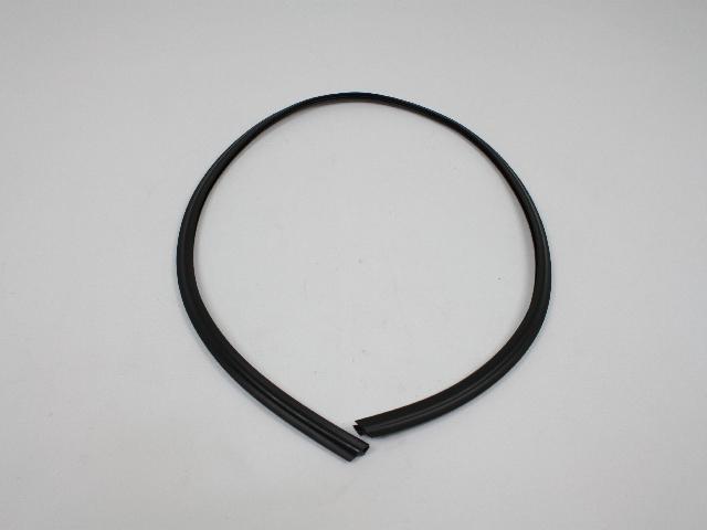5116070AC - Exterior Ornamentation: Windshield Reveal Molding for Mopar Image